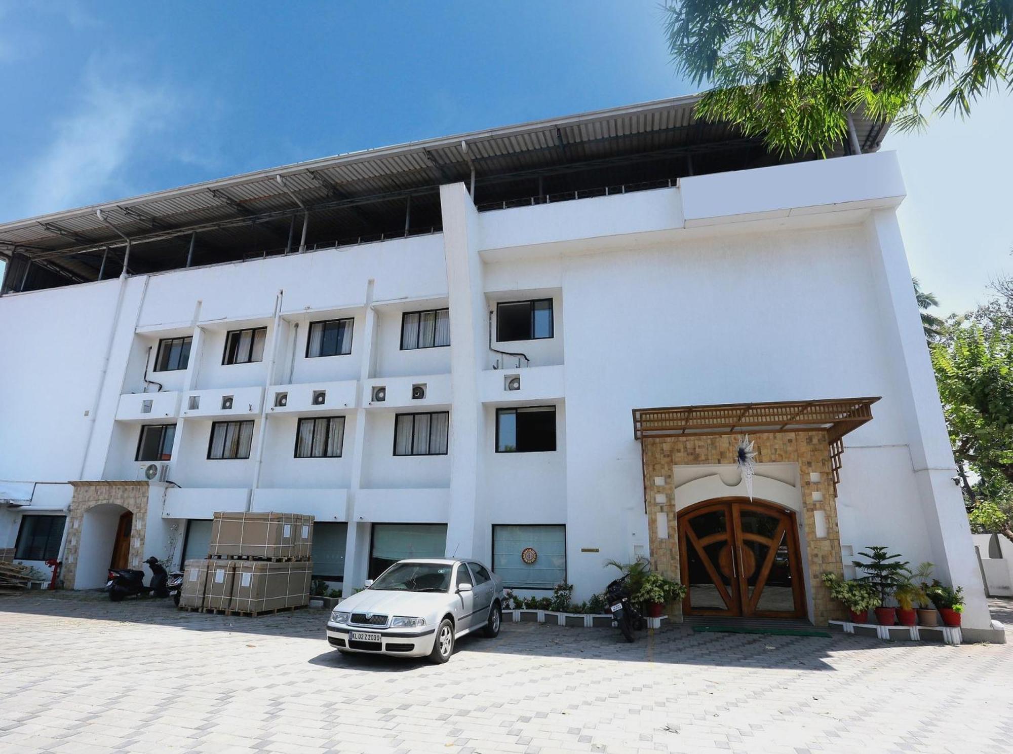 Hotel Super Townhouse Dona Castle Kollam Exterior foto